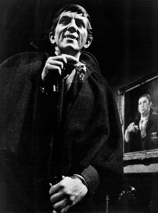 Jonathan_Frid_Barnabas_Collins_Dark_Shadows_1968