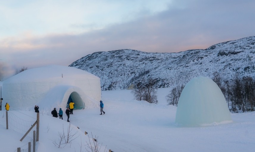 Igloo in Norway, and some tourists