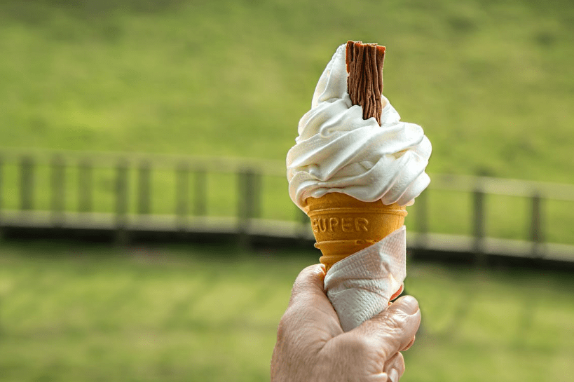 Vanilla cone ice cream