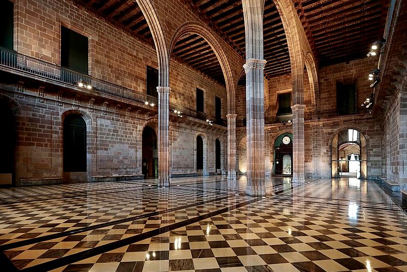 the interior of the Llotja de Mar in Barcelona, where the Taula was operated